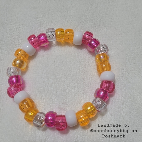 Handmade stacking bracelet "lesbian" LGBT pride 🏳️‍🌈 beaded kandi - Picture 7 of 11